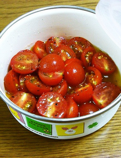 プチトマトの保存用マリネの写真