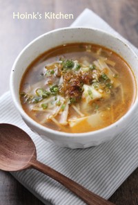 トムヤムペーストで♪豆腐とエノキのスープ