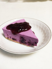 ブルーベリーのレアチーズケーキの写真