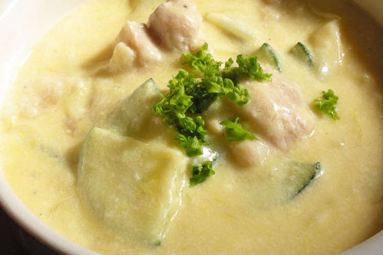 鶏モモ肉とズッキーニのクリームシチュー レシピ 作り方 By 札幌在住の松島タツオ クックパッド 簡単おいしいみんなのレシピが368万品