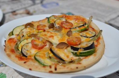 ひなたファームのピザ釜野菜ピッツァの写真