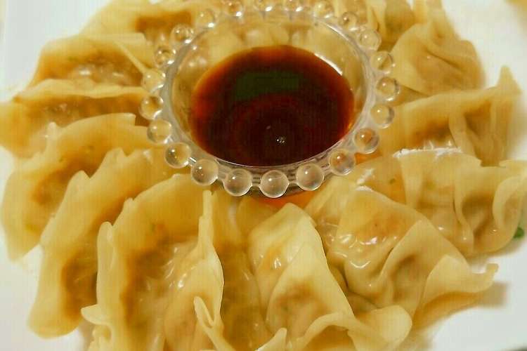 炊飯器で簡単 蒸し餃子 レシピ 作り方 By Ayakoooooo クックパッド 簡単おいしいみんなのレシピが360万品