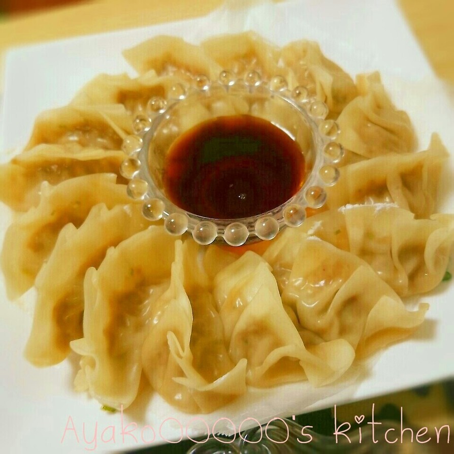 炊飯器で簡単♪蒸し餃子 by AyakoOOOOO 【クックパッド】 簡単おいしいみんなのレシピが373万品 炊飯器で簡単♪蒸し餃子 by AyakoOOOOO
