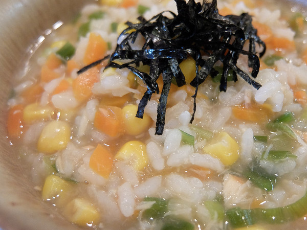 鮭フレークととうもろこしの雑炊