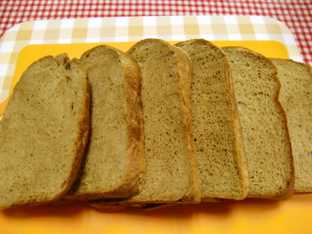 ★糖質制限！小麦ふすまで焼いた食パン♪の画像