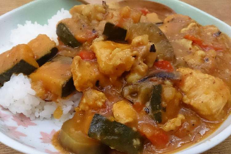 カレー粉で作る夏野菜たっぷりトマトカレー レシピ 作り方 By トミニン クックパッド 簡単おいしいみんなのレシピが373万品