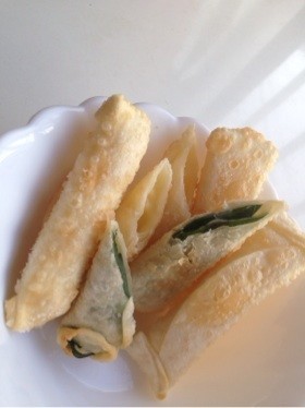 簡単★餃子の皮で大葉チーズ巻き揚げ♥︎