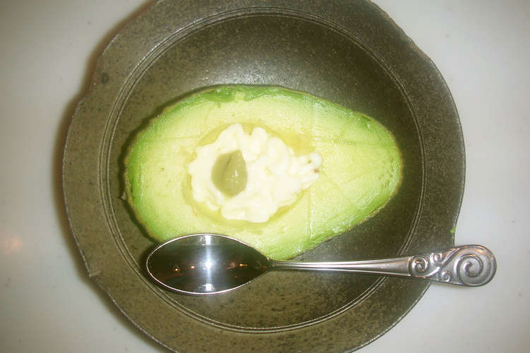 一番簡単なアボカドの美味しい食べ方 レシピ 作り方 By Macreo クックパッド 簡単おいしいみんなのレシピが355万品