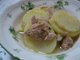 ツナとジャガイモの簡単煮込み