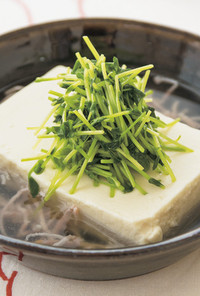 豆苗とまるごと豆腐のスープ