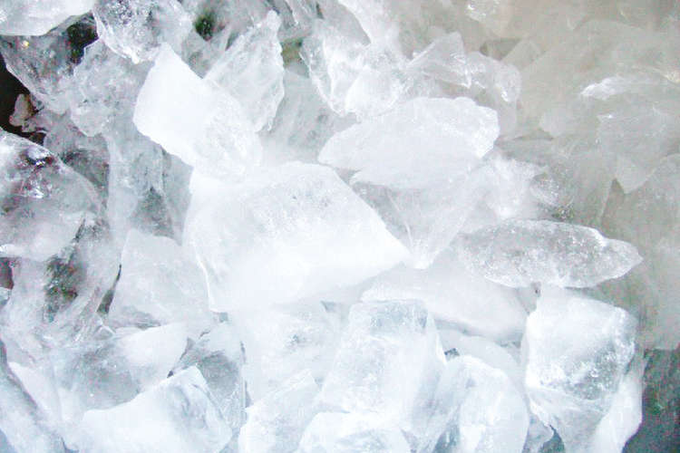 クラッシュアイス 氷はタッパーで レシピ 作り方 By Sanono230 クックパッド 簡単おいしいみんなのレシピが354万品