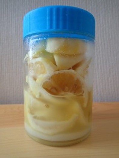 輸入レモンで作る「塩レモンの作り方」の写真