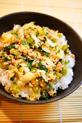 ✿餃子そぼろ丼✿