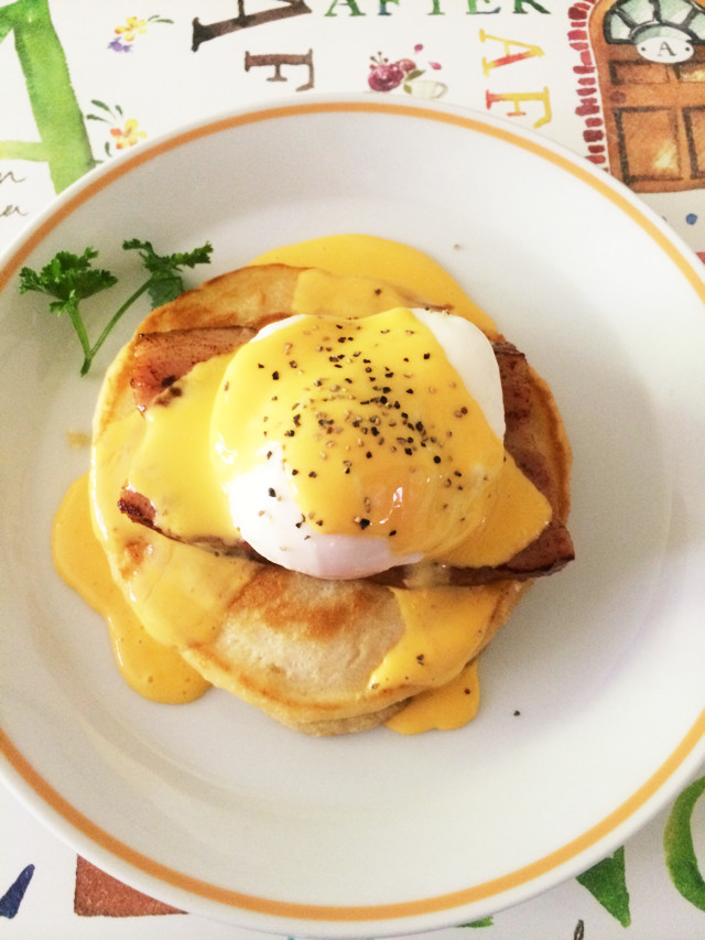 自家製エッグベネディクトのレシピ