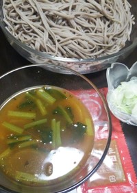 東京小松菜の江戸前カレーつけ麺蕎麦