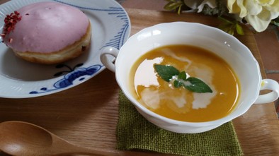バターナッツかぼちゃの簡単スープの写真