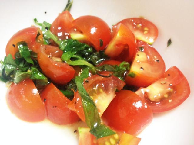 トマトと大葉のオリーブオイル和えの画像