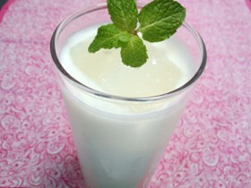 簡単すぎる!!ラッシー♪