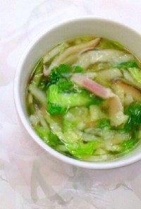 ベーコン白菜スープ