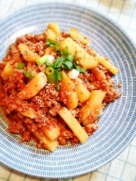 ピリッと☆豚挽肉とじゃがいもの豆板醤炒め