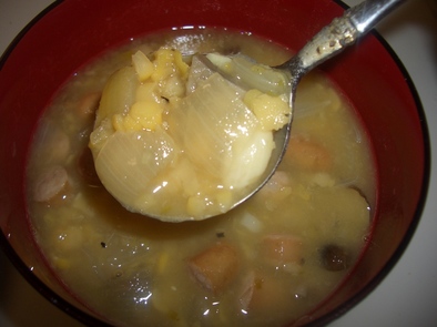 簡単！豆とソーセージの煮込みスープ☆☆の写真