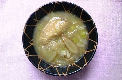 手羽先と生姜と葛のスープの写真