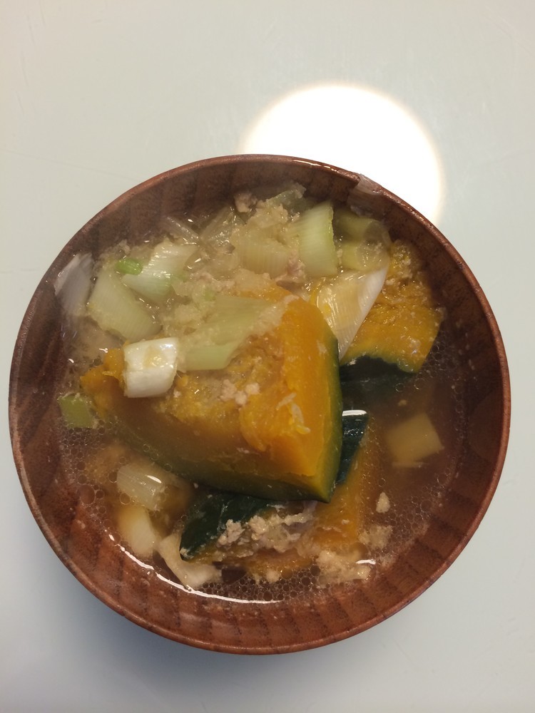 かぼちゃ鶏ひき肉の生姜ねぎ和風スープの画像