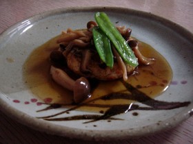 れんこん入り豆腐ハンバーグ☆きのこソース