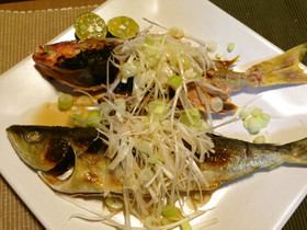 魚の揚げ油添え