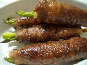 牛肉のアスパラ巻き