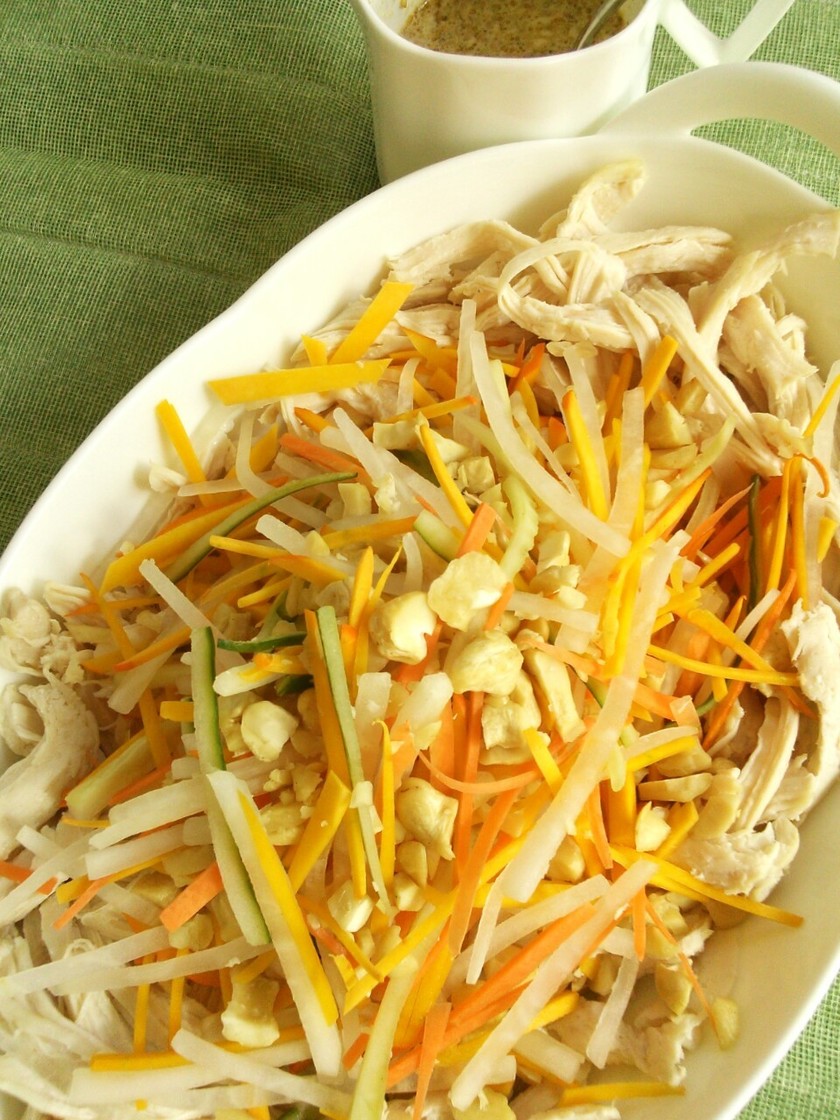  BBQチキンサラダ、BBQコリアンダーライムドレッシング添え レシピ