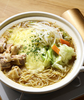 みそチーズ風煮込みラーメン