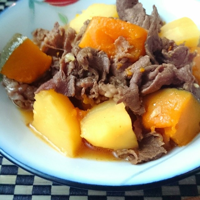 かぼちゃ牛肉じゃがいもの ピリ辛煮物 レシピ 作り方 By まなげ クックパッド 簡単おいしいみんなのレシピが375万品 かぼちゃ牛肉じゃがいもの ピリ辛煮物 レシピ 作り方 By まなげ クックパッド 簡単おいしいみんなのレシピが375万品