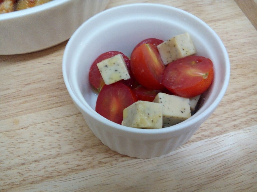 プチトマトとベビーチーズでカプレーゼの画像