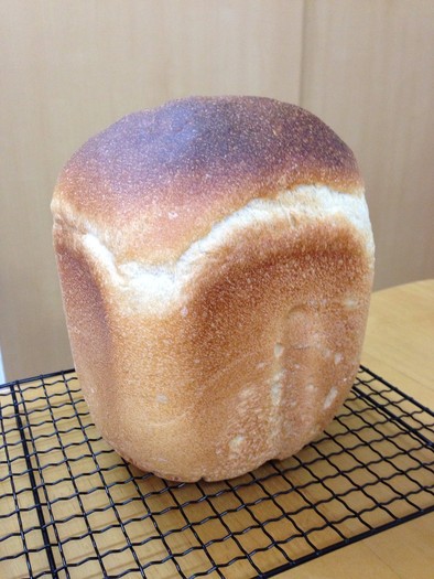 HB＋オーブンで自家製ベリー酵母食パンの写真