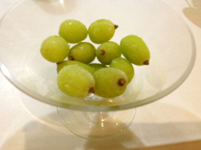 葡萄を冷凍してみたら…の写真