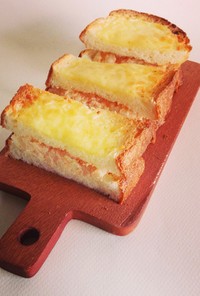 タラモとチーズのサンドイッチ