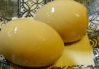 麺つゆで簡単☆とろ～り半熟味付け卵◉の写真