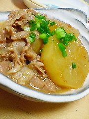 豚と大根の味噌煮込みの写真