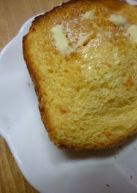赤パブリカ入りの食パンのトースト