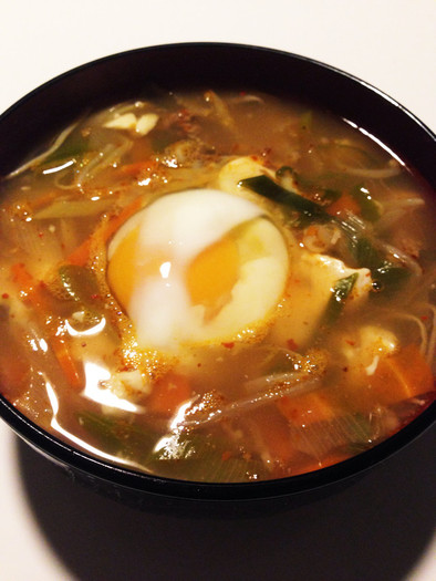 辛うま♡具だくさん韓国スープの写真