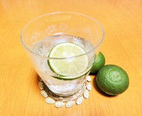 焼酎にもすだち~♪(日本酒にも~)