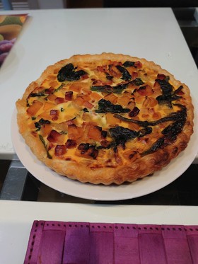 じゃが芋とほうれん草のキッシュ