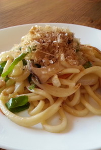 にんにくバター香る～香ばし焼きうどん