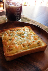 朝食の定番♡チーズマヨ♡トースト