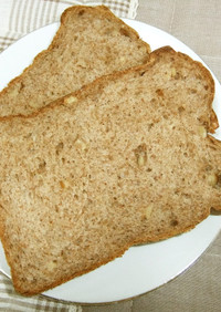 小麦胚芽入り香ばし食パン
