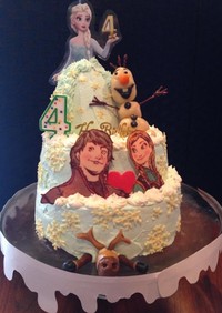 アナと雪の女王の誕生日ケーキ