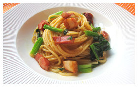 ほうれん草とベーコンのパスタ