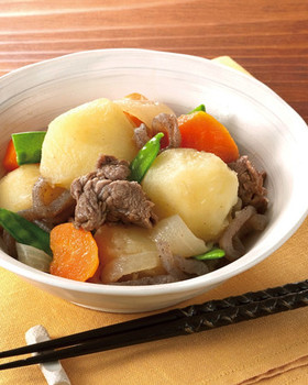 ホメられ白だし肉じゃが