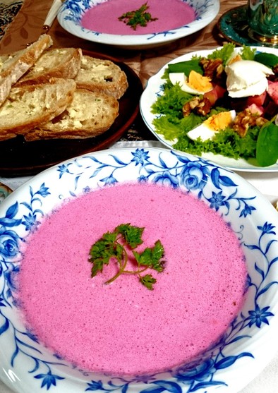 リトアニア風♪ ピンク色のビーツのスープの写真